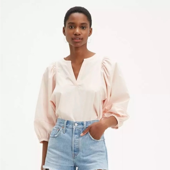 Super Cute and comfy Levi's Jordyn Top in Peach Blush - Picture 2 of 6